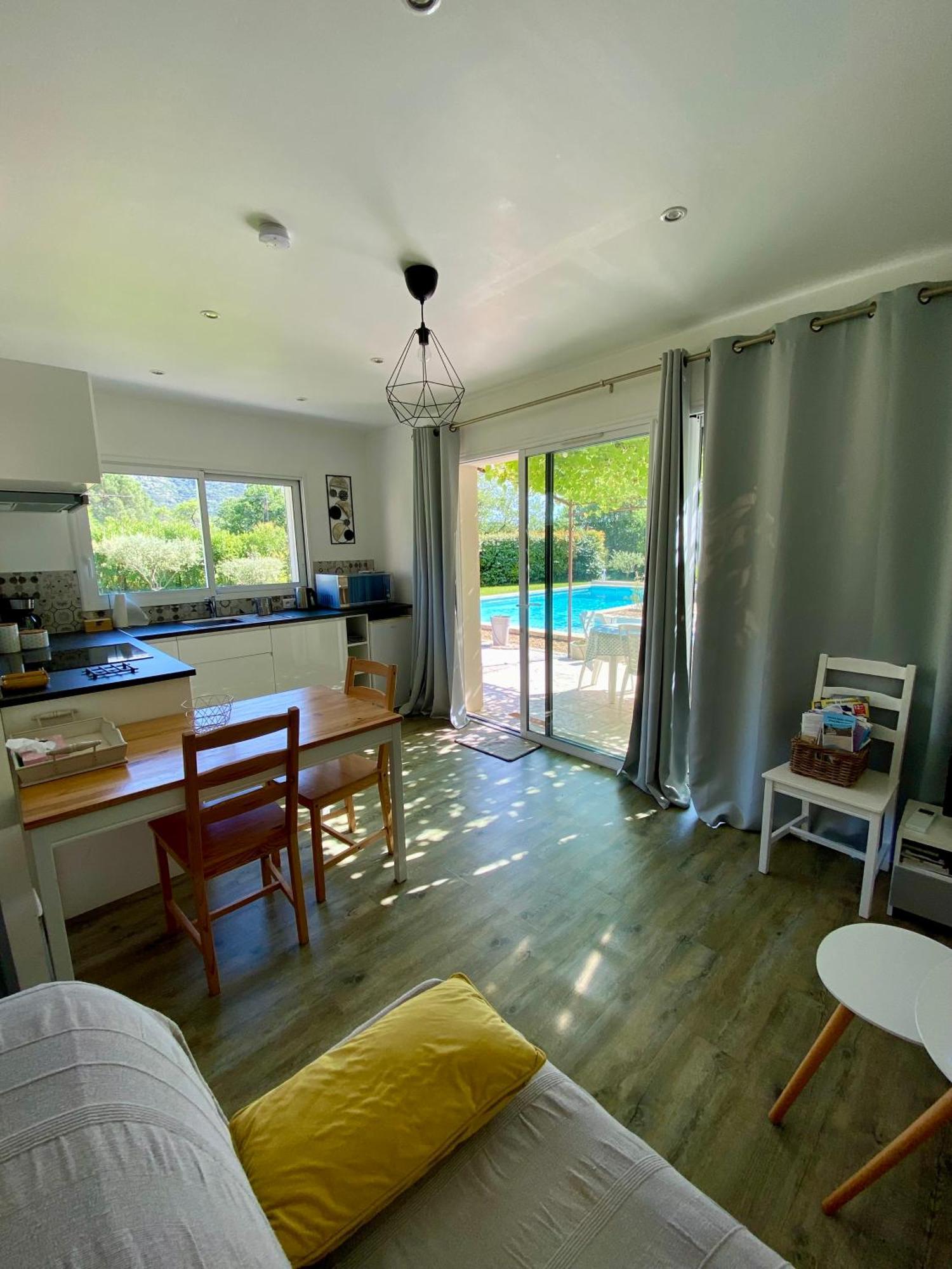 La Petite Maison Robion en Luberon Pokój zdjęcie